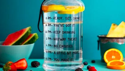 战斗爽!涵艺:这赛季改版很成功,是靠肌肉的版本 强队之间也要依靠打架和团战能力获胜